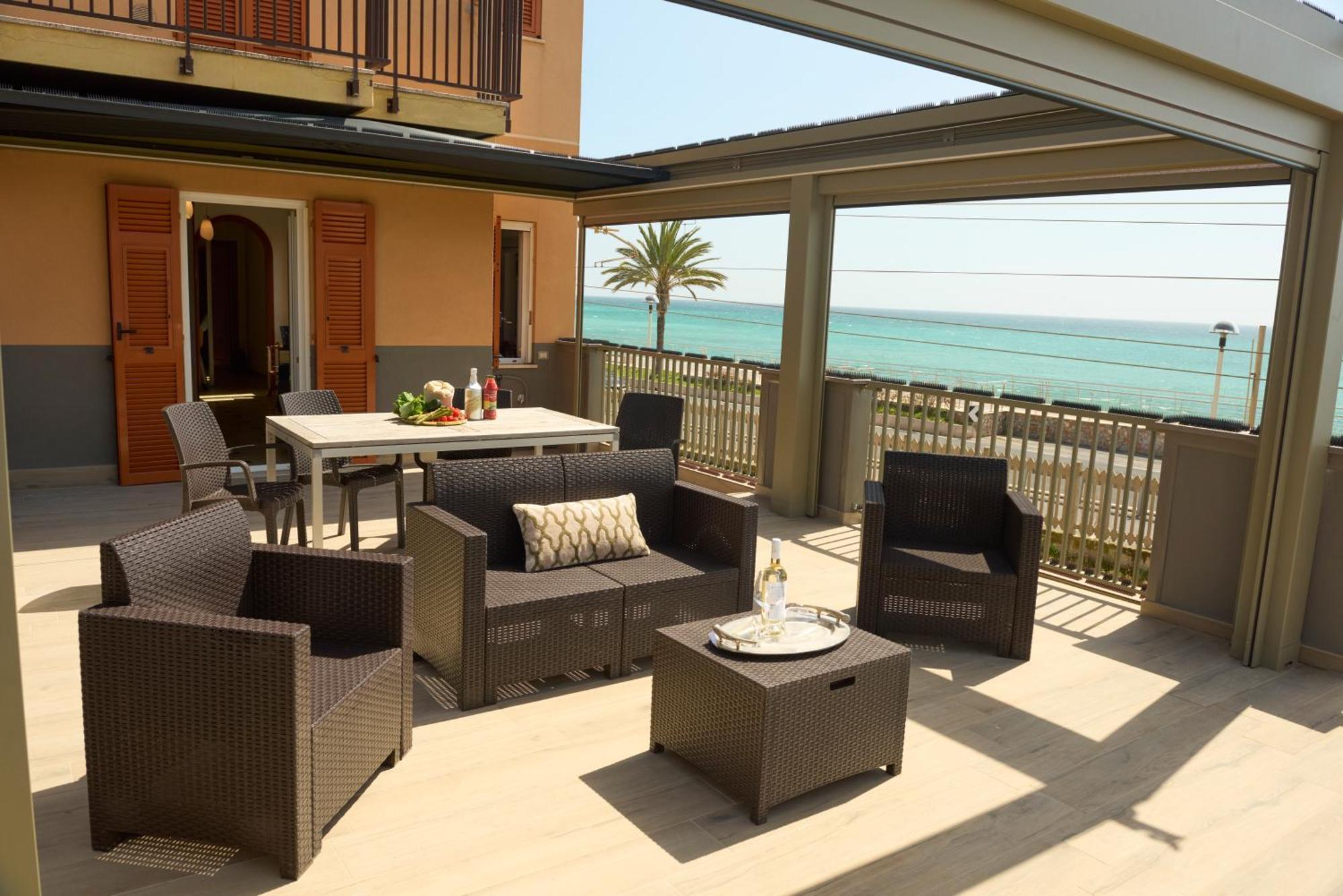 Terrazza Sul Mare A Pietra Ligure Daire Dış mekan fotoğraf