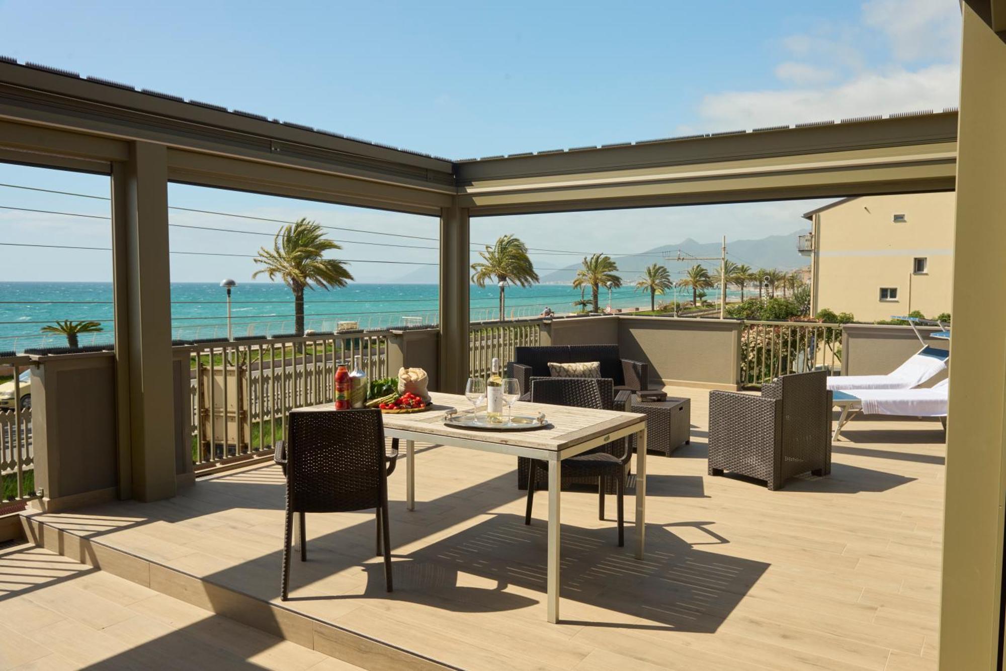 Terrazza Sul Mare A Pietra Ligure Daire Dış mekan fotoğraf